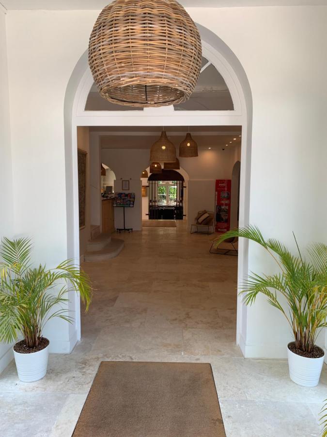 Moulin De La Roque Hotel Althen-des-Paluds Bagian luar foto