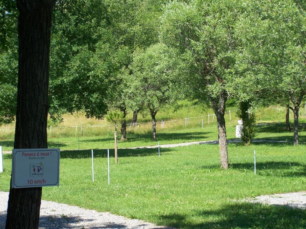 Moulin De La Roque Hotel Althen-des-Paluds Ruang foto